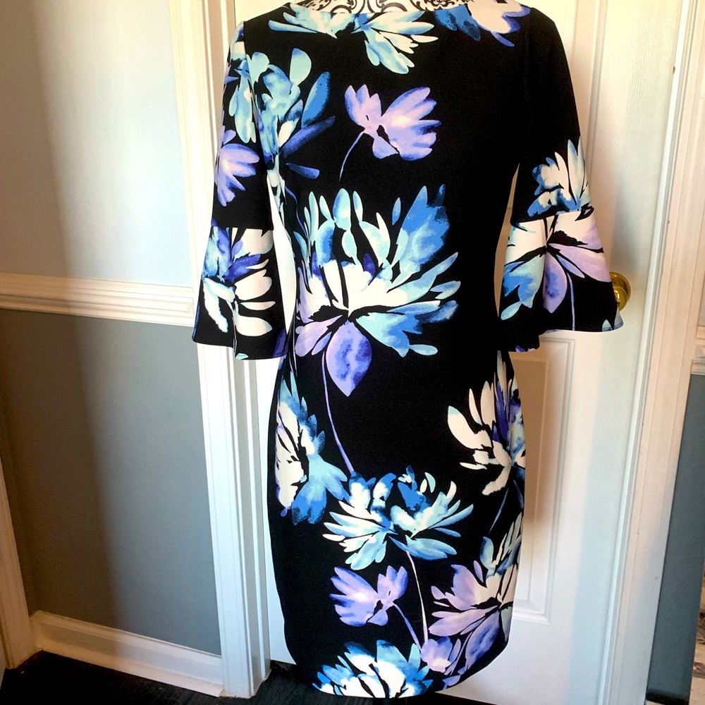 Vince Camuto floral dress size 4.